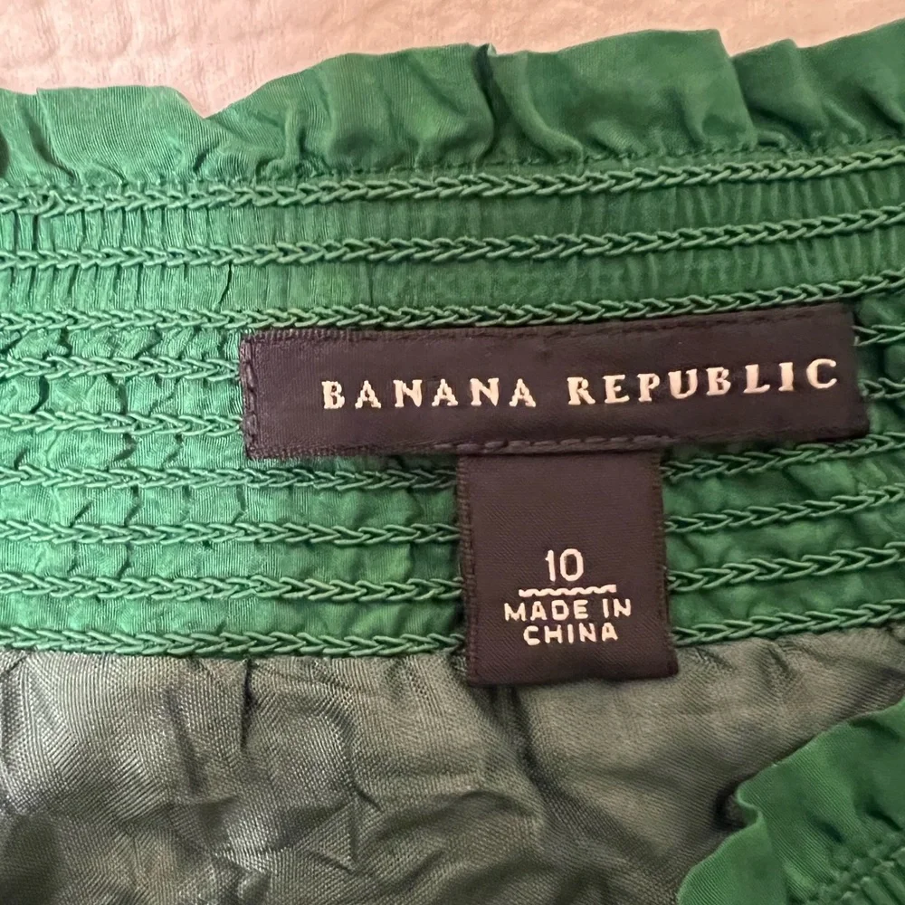 Banana Republic Green A-Line Skirt - Picture 2 of 6